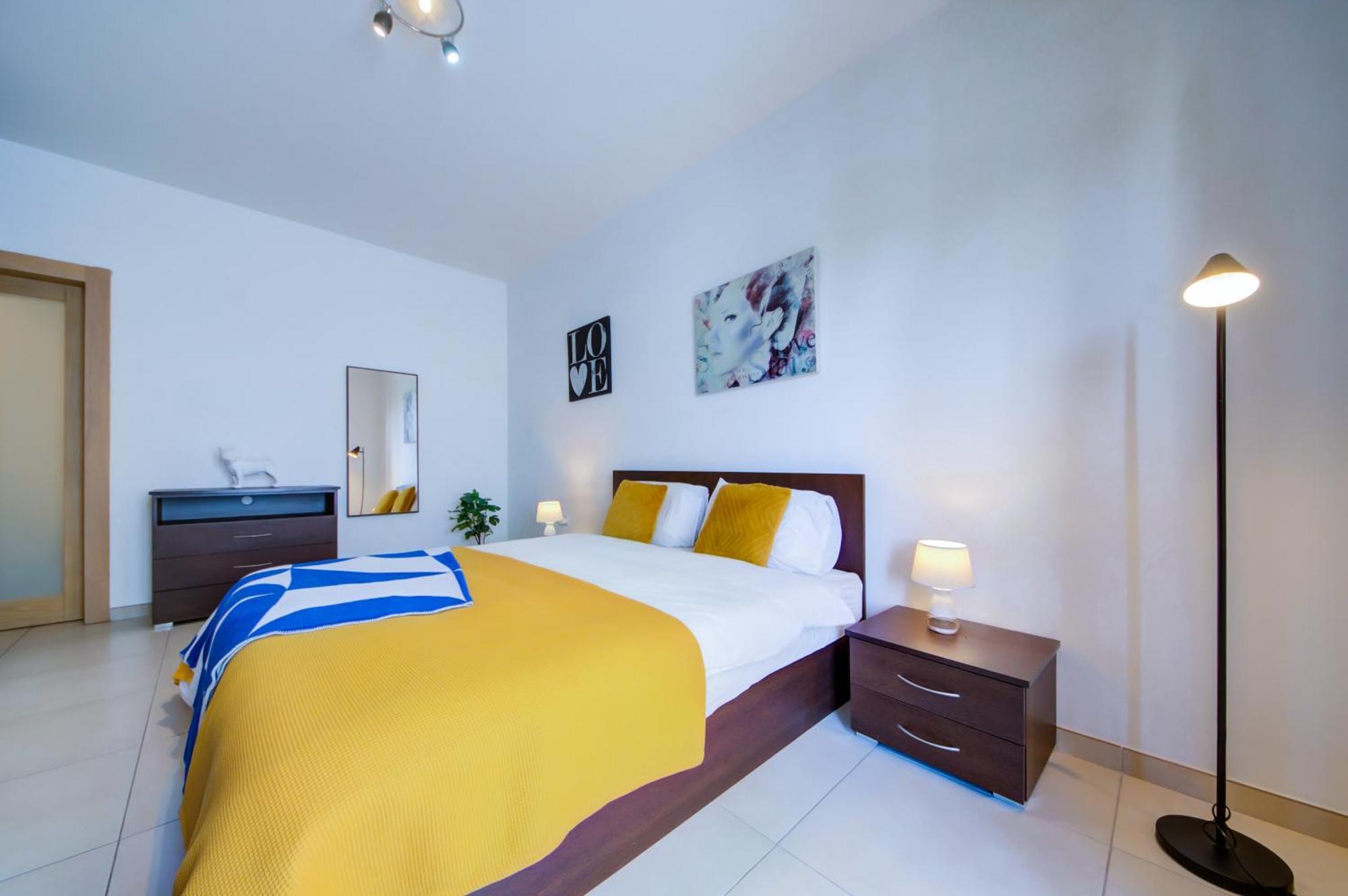 Stylish 2Br Apt With Balconies In St Julians, Paceville - Apt 6 By Vaganza Saint Julian's Eksteriør bilde